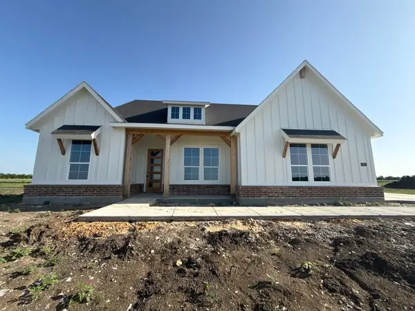 690 County Road 200, Valley View, TX 76272