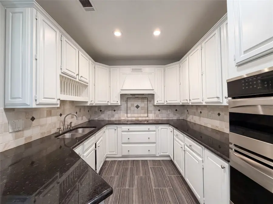 7707 Windmere Court, Irving, TX 75063 - #2