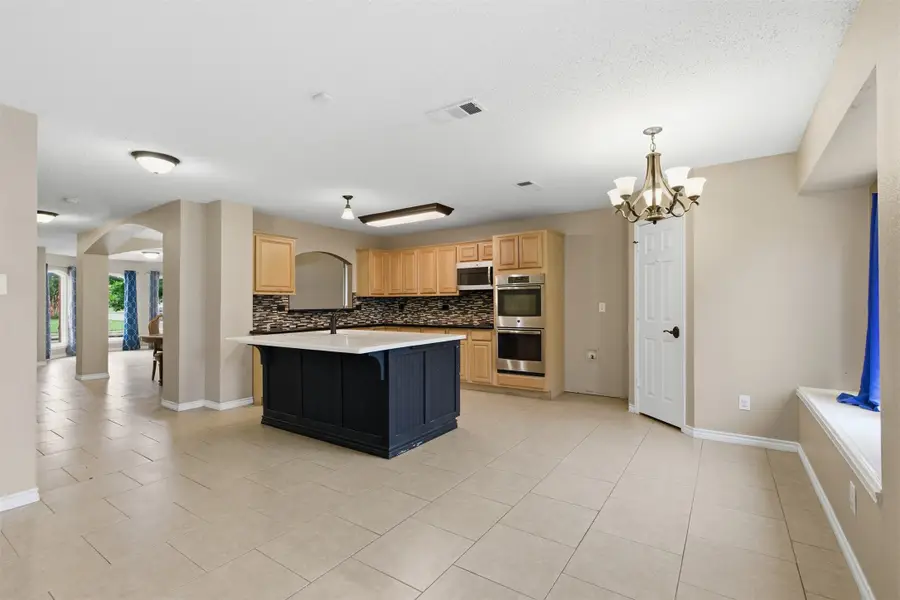 829 Elbe Drive, Arlington, TX 76001 - #3