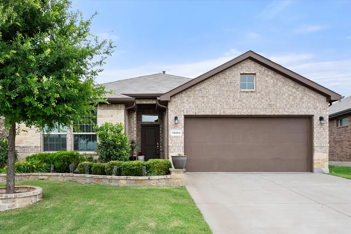 15860 Farringdon Street, Justin, TX 76247 - #1