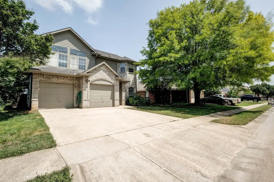 9049 Elbe Trail, Fort Worth, TX 76118 - #2