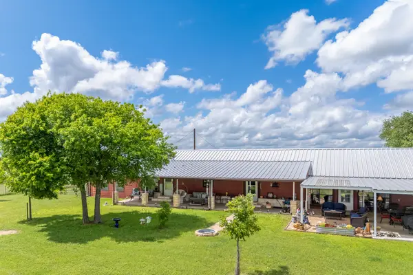 1360 W Us Hwy 84 Highway, Mullin, TX 76864