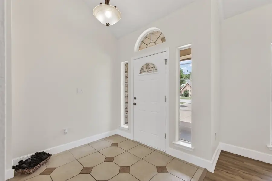 3325 Silver Oaks Drive, Abilene, TX 79606 - #2
