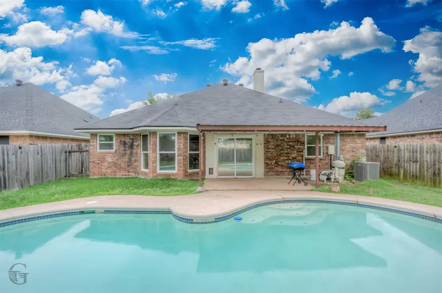 2209 Woodbridge Street, Bossier City, LA 71111 - #2