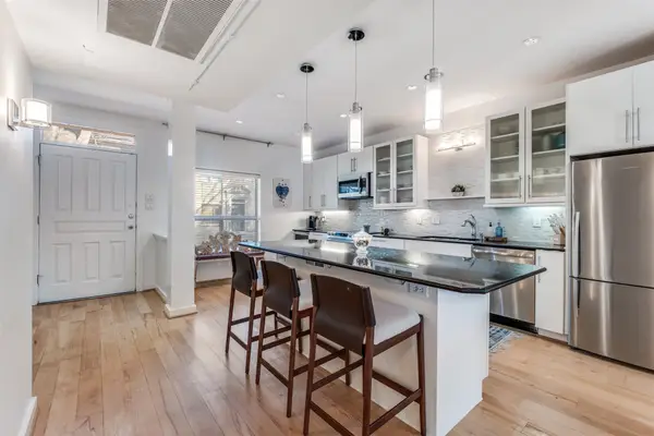 7404 W Northwest Highway #3, Dallas, TX 75225