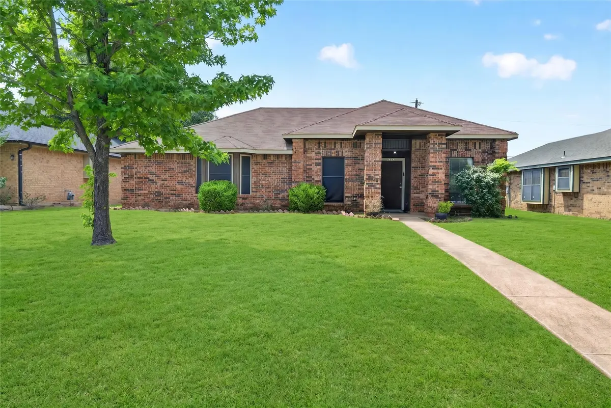 2511 Hollow Bend, Mesquite, TX 75150 - #1