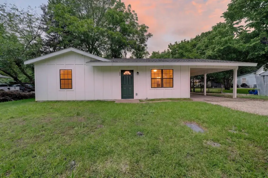 506 S Dallas Street, Kaufman, TX 75142 - #2