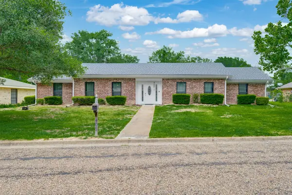 405 Brookwood Drive, Mt Pleasant, TX 75455