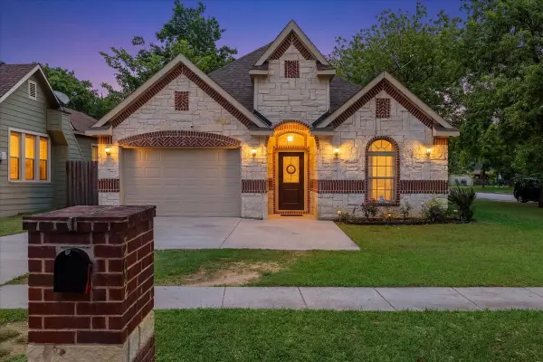 502 Ritchey Street, Gainesville, TX 76240
