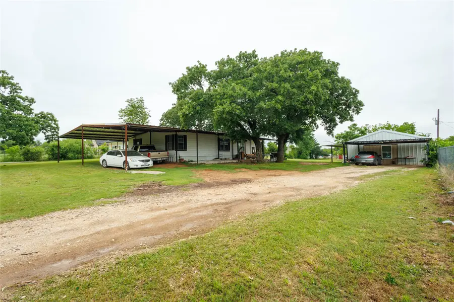 5716 Thousand Oaks Drive, Joshua, TX 76058 - #2