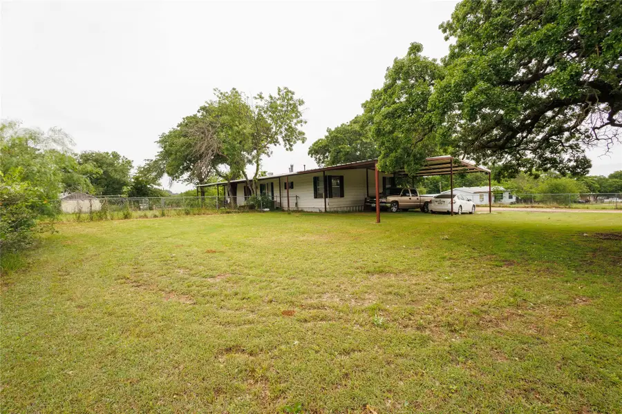 5716 Thousand Oaks Drive, Joshua, TX 76058 - #3