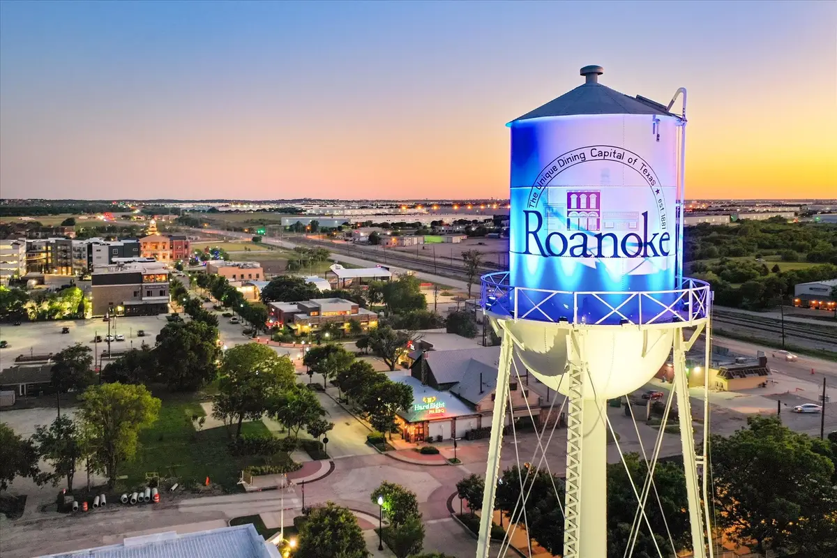 204 N Pine Street, Roanoke, TX 76262 - #1