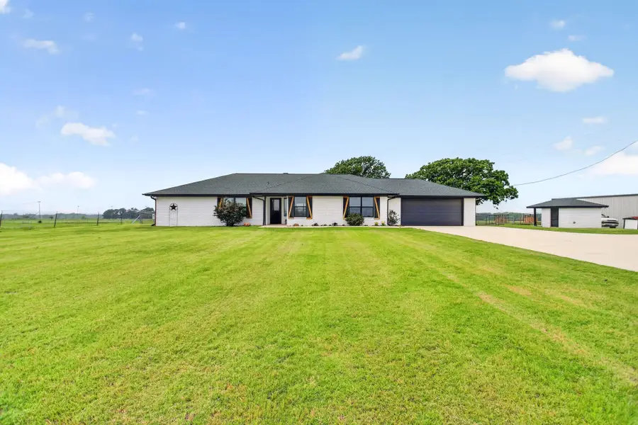 3914 Alamo Road, Bowie, TX 76230 - #2