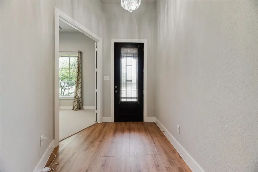 330 Windsor Street, Waxahachie, TX 75165 - #2