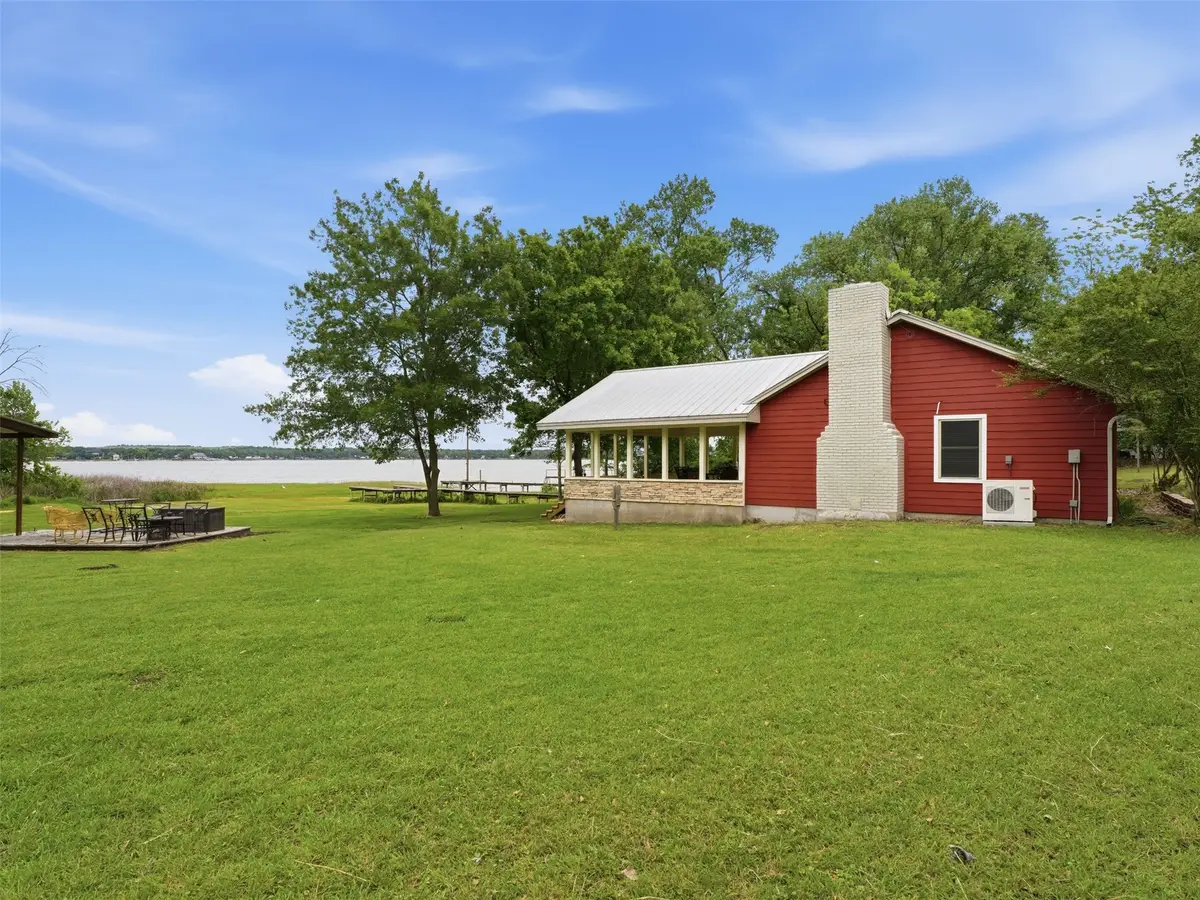 542 W Lake Drive, Weatherford, TX 76087 - #1