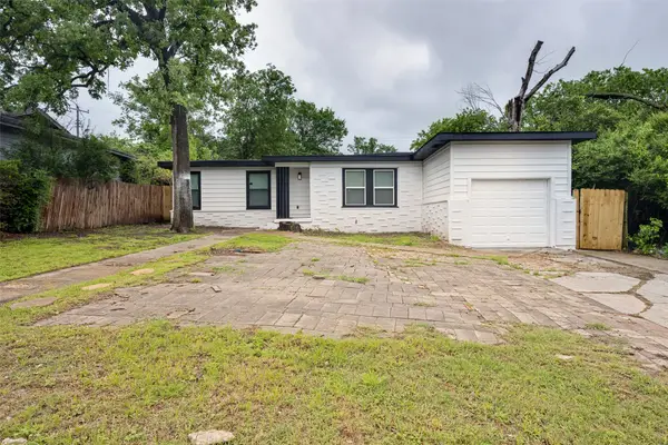 5520 Jewell Avenue, Fort Worth, TX 76112