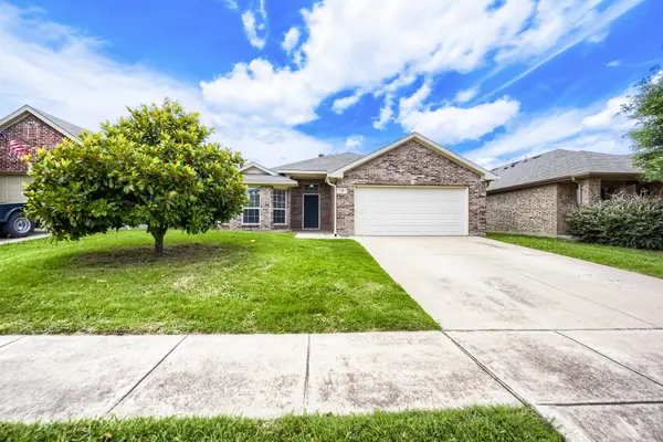 128 Tall Meadow Street, Azle, TX 76020