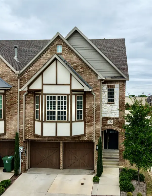 124 Canonbury Drive, Lewisville, TX 75067
