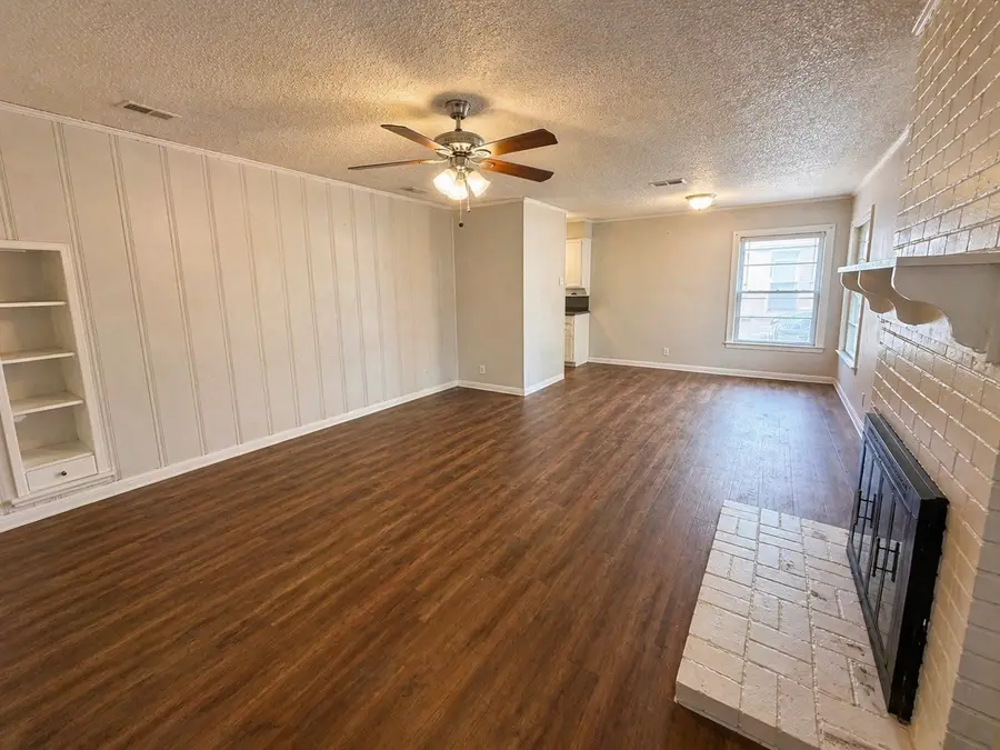 1801 Robinwood Drive, Fort Worth, TX 76111 - #2