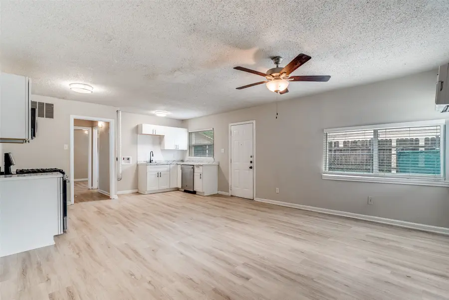 3301 Willing Avenue, Fort Worth, TX 76110 - #3