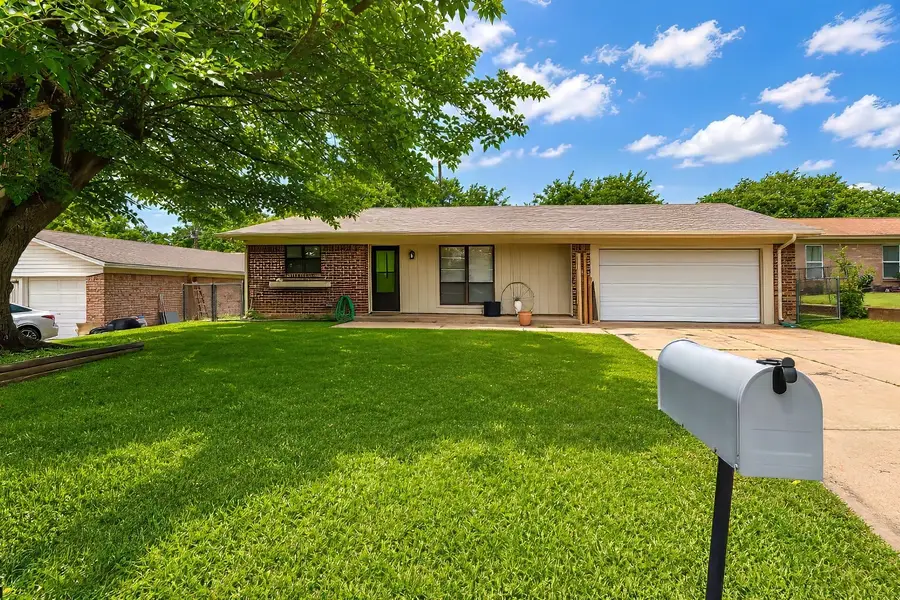 805 Long Drive, Mineral Wells, TX 76067 - #2