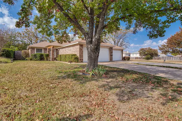 7652 Colorado Creek Court, Fort Worth, TX 76133