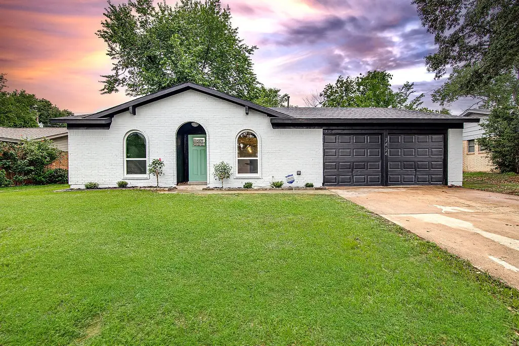 7424 Van Natta Lane, Fort Worth, TX 76112 - #1