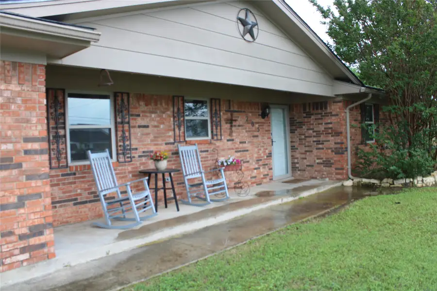 205 Longhorn Dr, Early, TX 76802 - #2