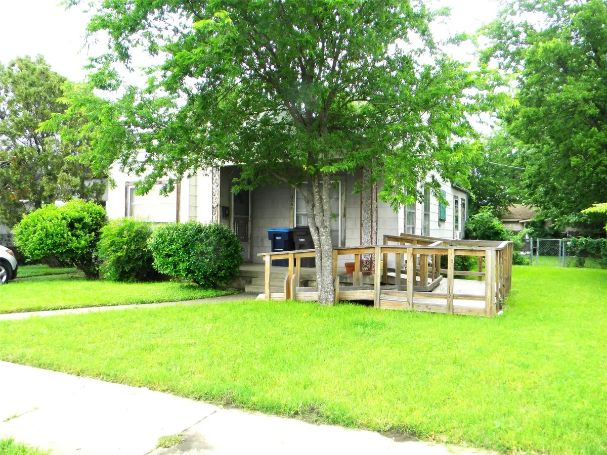 3721 S Henderson Street S, Fort Worth, TX 76110 - #1
