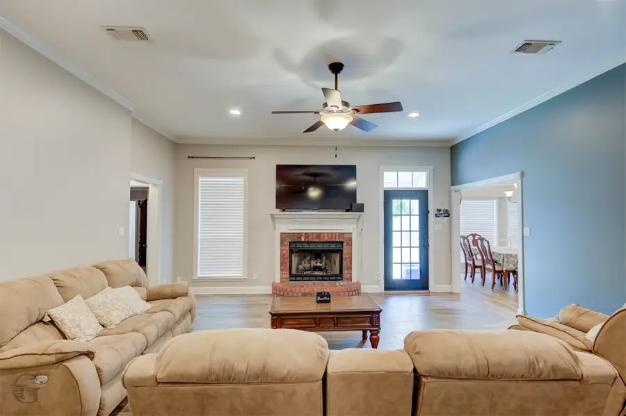 2116 Middle Creek Boulevard, Bossier City, LA 71111 - #3