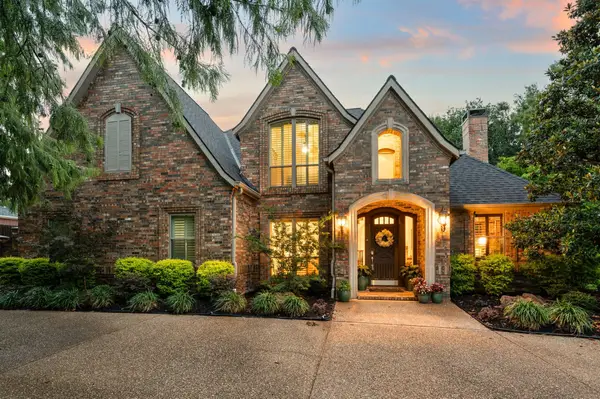 2706 Red Oak Court W, Colleyville, TX 76034