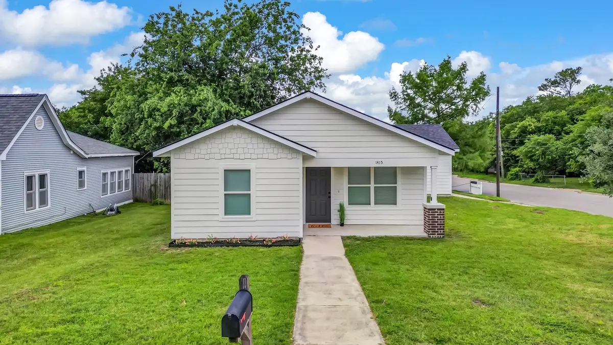 1415 N Elm Street, Weatherford, TX 76086 - #1