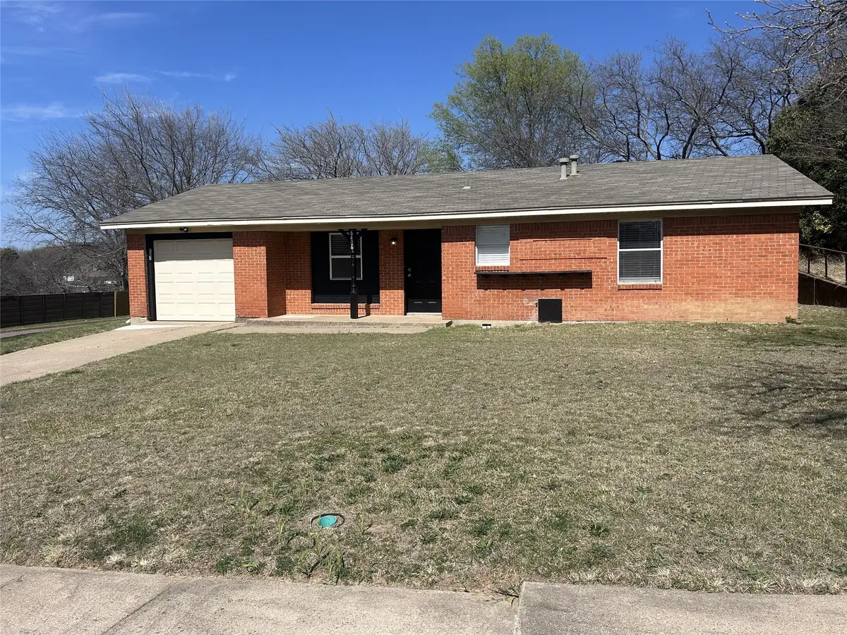 6406 Waynewood Court, Fort Worth, TX 76135 - #1