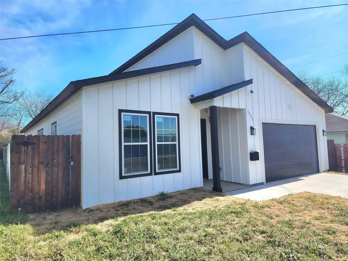 2121 S Edgewood Terrace, Fort Worth, TX 76105 - #1
