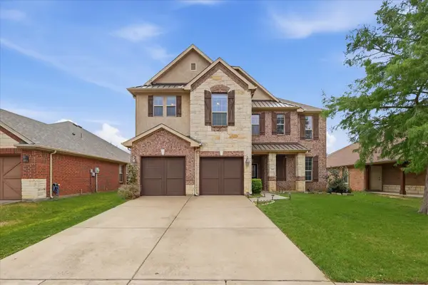 207 Moonlight Drive, Euless, TX 76039