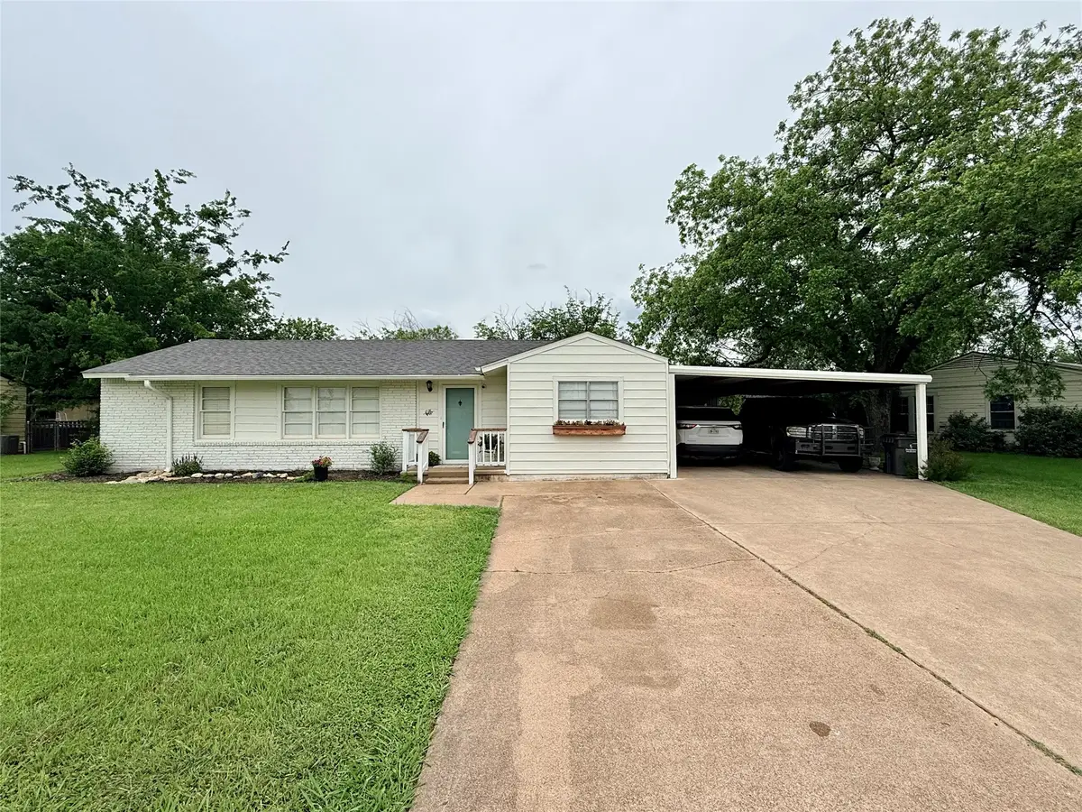 1346 Hillcrest Drive, Graham, TX 76450 - #1