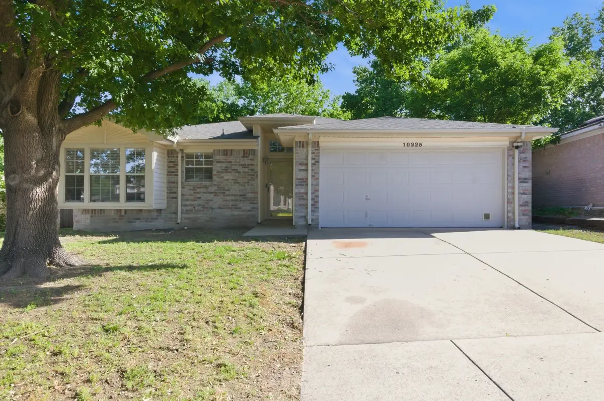 10225 Maverick Drive, Fort Worth, TX 76108 - #1