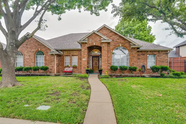 8706 Brookhollow Drive, Rowlett, TX 75089