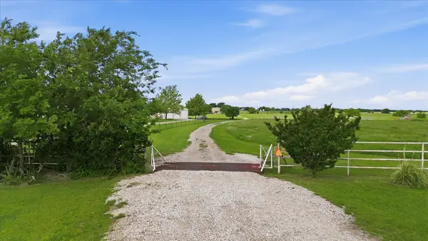3289 Mitchell Road, Krum, TX 76249