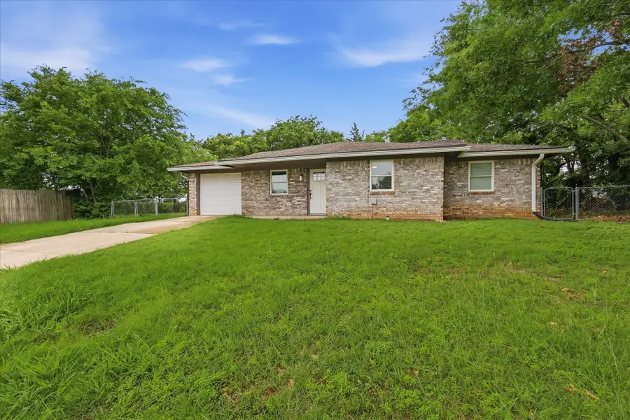 1701 Aster Street, Gainesville, TX 76240 - #3