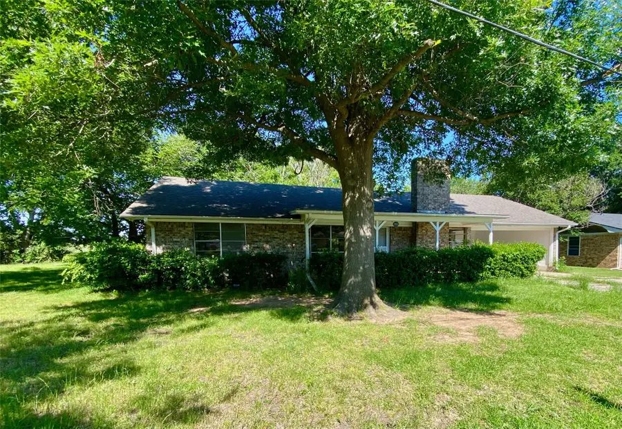 800 Carver Street, Whitesboro, TX 76273 - #2