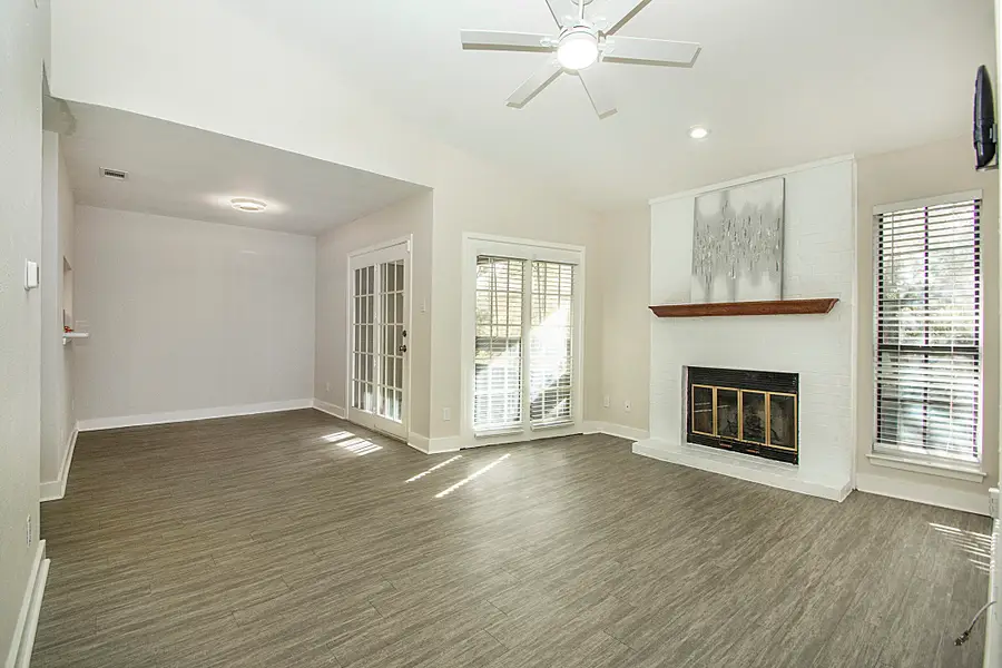 1104 Riverchase Lane #204, Arlington, TX 76011 - #2