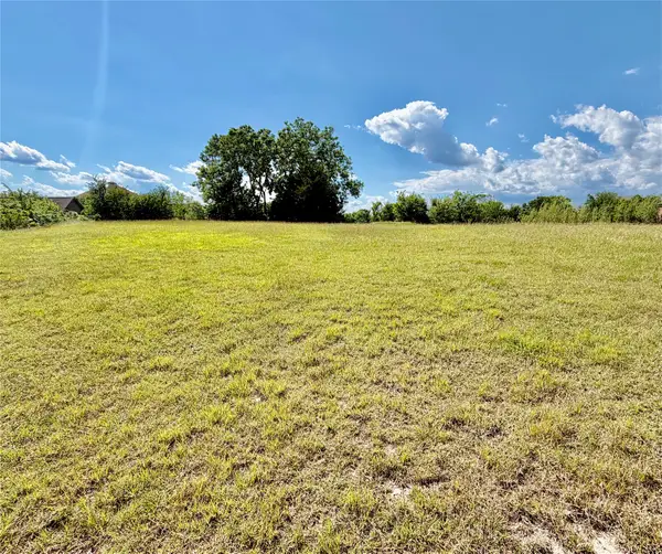 12 Monarch Drive, Denison, TX 75020