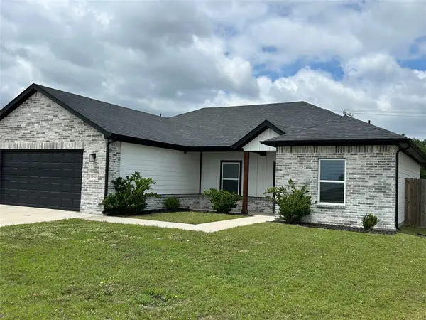 3840 Skylane Avenue, Corsicana, TX 75110