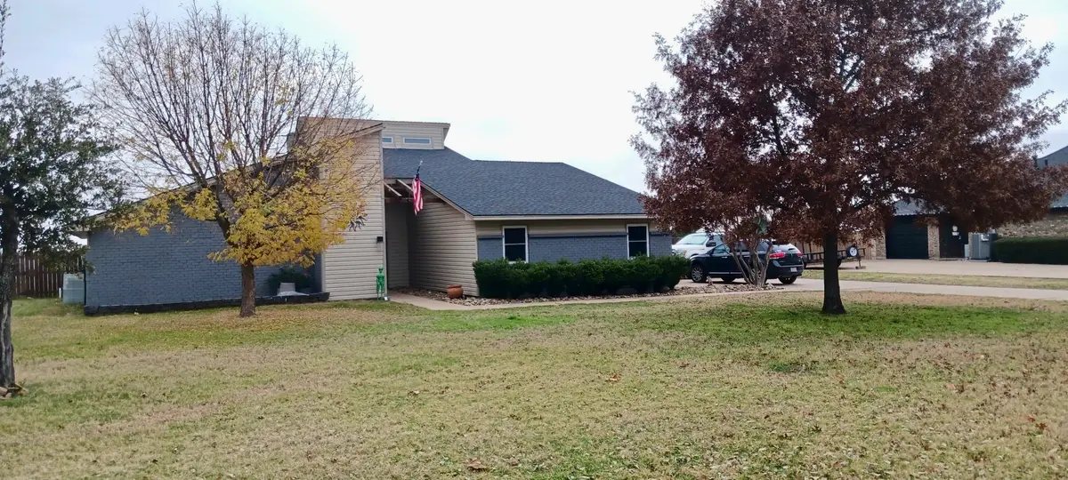 12 Cliff Drive, Mineral Wells, TX 76067 - #1