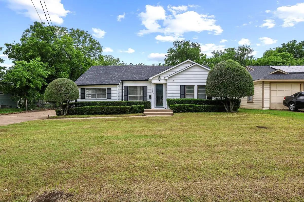 1109 E Lamar Street, Sherman, TX 75090 - #1