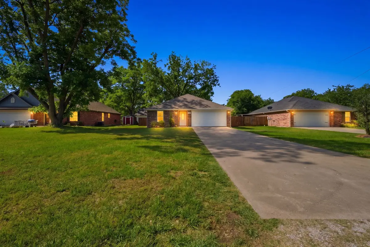 402 Robertson Street, Collinsville, TX 76233 - #1