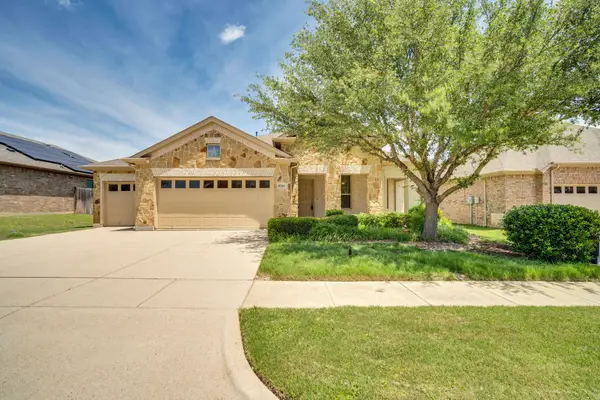 9305 Water Oak Court, Arlington, TX 76002