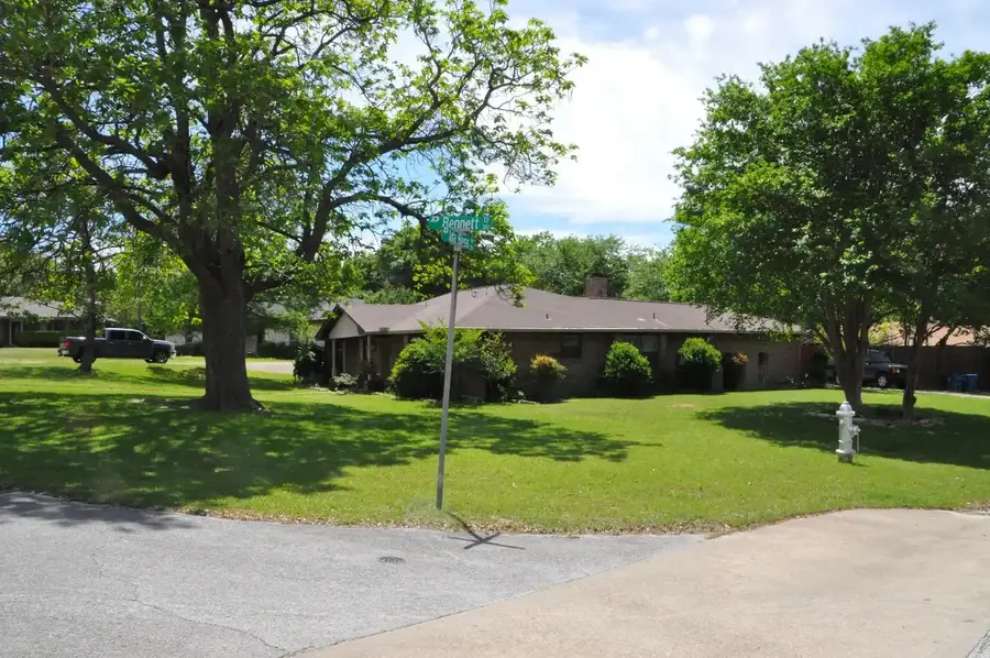 304 Bennett Circle, Desoto, TX 75115 - #3