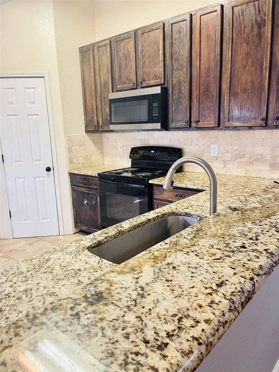 4613 Saint Thomas Pl Place, Fort Worth, TX 76135 - #3